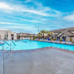 Mountain-View Townhome w/ Emeral Pools & Hot Tub