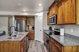 Bear Lake Escapes - Image 3