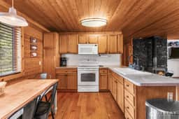 Lovely Log Cabin with Fire Pit! - Image 3