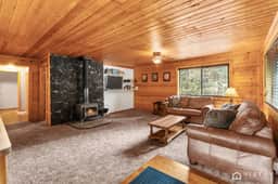 Lovely Log Cabin with Fire Pit! - Image 2