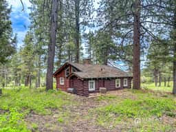 The John Wayne Cabin at Angel Valley Ranch - Image 4