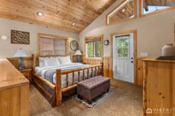 Tranquil Cabin - Private Hot Tub and Fire Pit! - Image 4