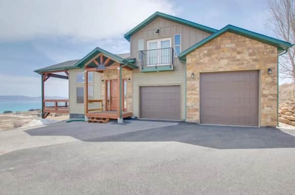 Spacious Country Bear Cabin at Bear Lake - Image 2