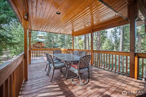 The Kool Kabin | Chill Deck, Fire Pit & BBQ Grill - Image 5
