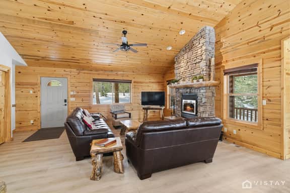 Willis Woods Cabin w/ Arcade Games and Fire Pit - Image 2