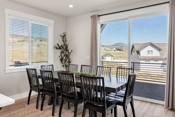 Lakeview Gamehouse | Ideal Beach Access+EV Charger - Image 5