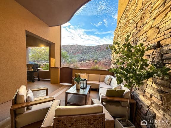 Coral Springs H5 | Ground Level, Poolside with BBQ - Image 1